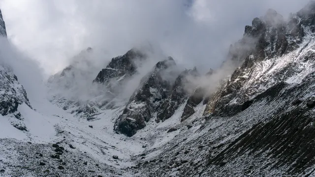 აბუდელაურის ფერადი ტბები